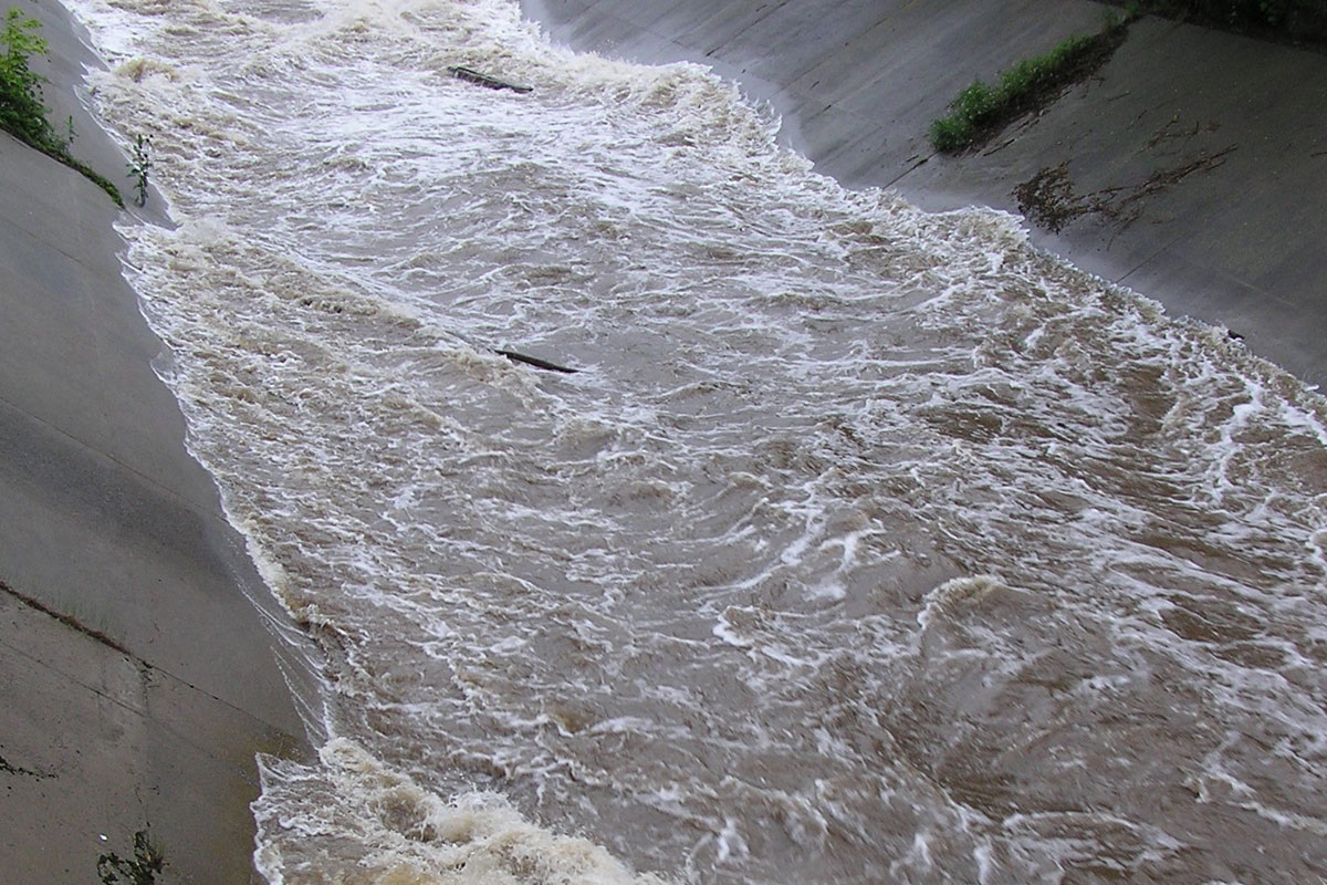 Stormwater flood control structure